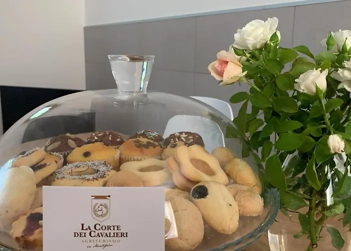 La Corte Dei Cavalieri * مونتيفالكو