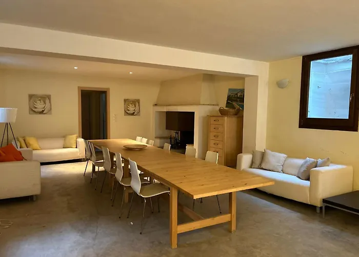 La Corte Dei Cavalieri * مونتيفالكو