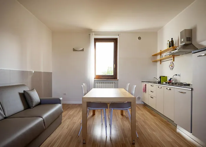 La Corte Dei Cavalieri مونتيفالكو