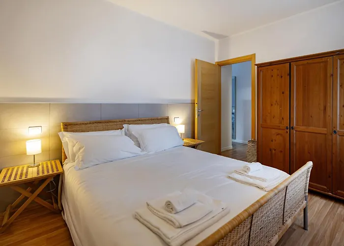 La Corte Dei Cavalieri مونتيفالكو